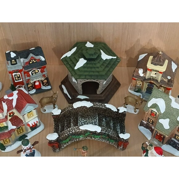 Christmas Town Houses and Figurines Set of 21 Pieces Holiday Winter Decorations - Picture 12 of 16